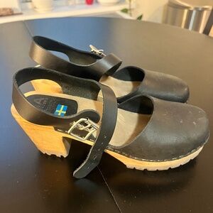 MIA Abba Clogs